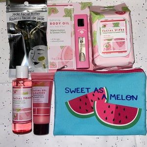 Bolero Skin Care Set With Carrying Case
